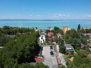 Отель Balaton Panzio  Шиофок